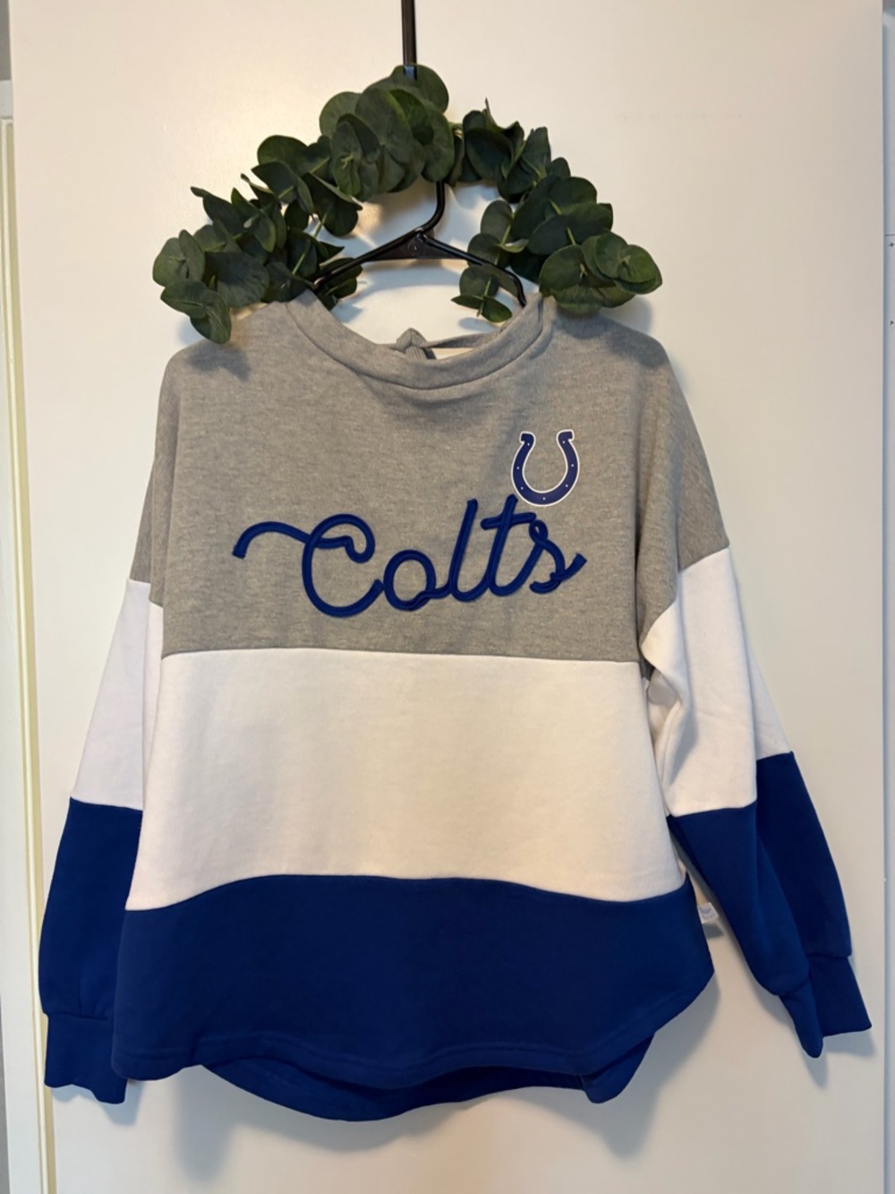 Women’s Touch Heather Gray/Royal Indianapolis Colts Deep V-Back Sweatshirt